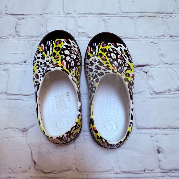 Natives - Picture 2 of 8